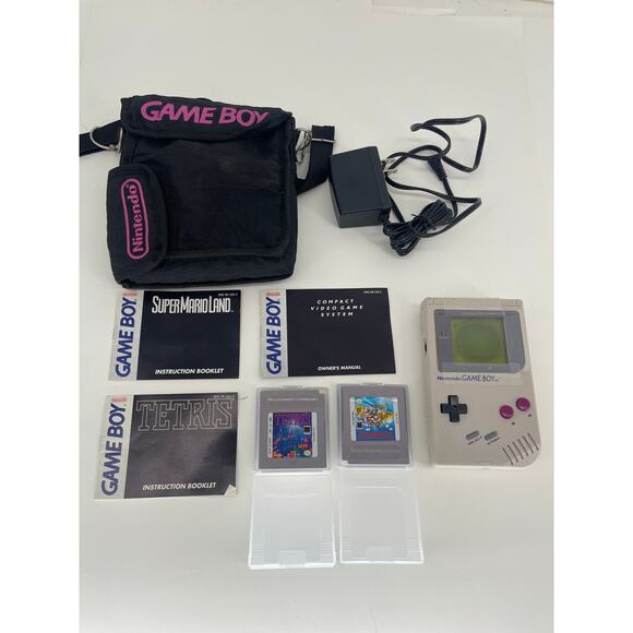 Nintendo Game Boy DMG-01 w Cartridges AS IS - Picture 1 of 9